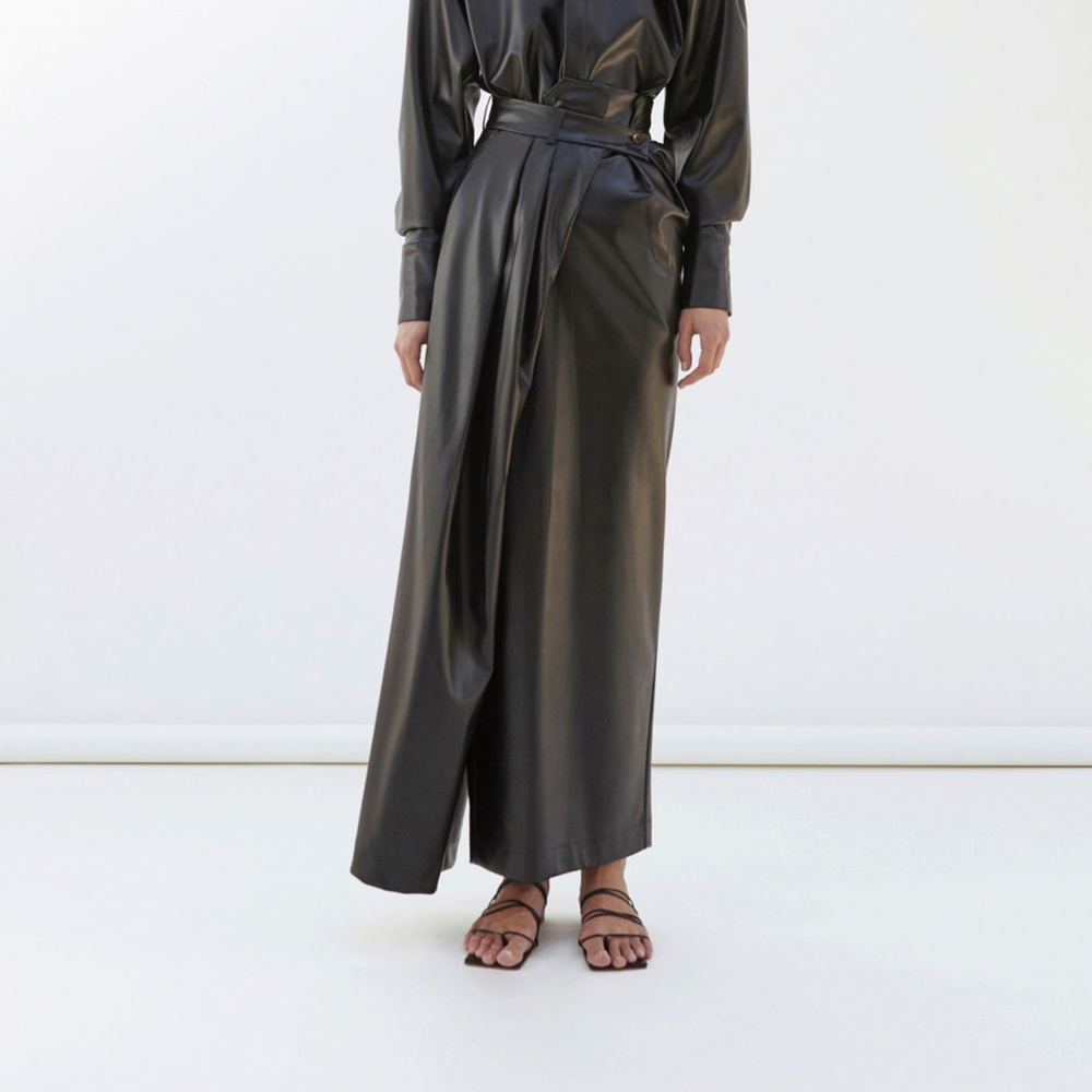 *ISO* Faux Leather Pirt